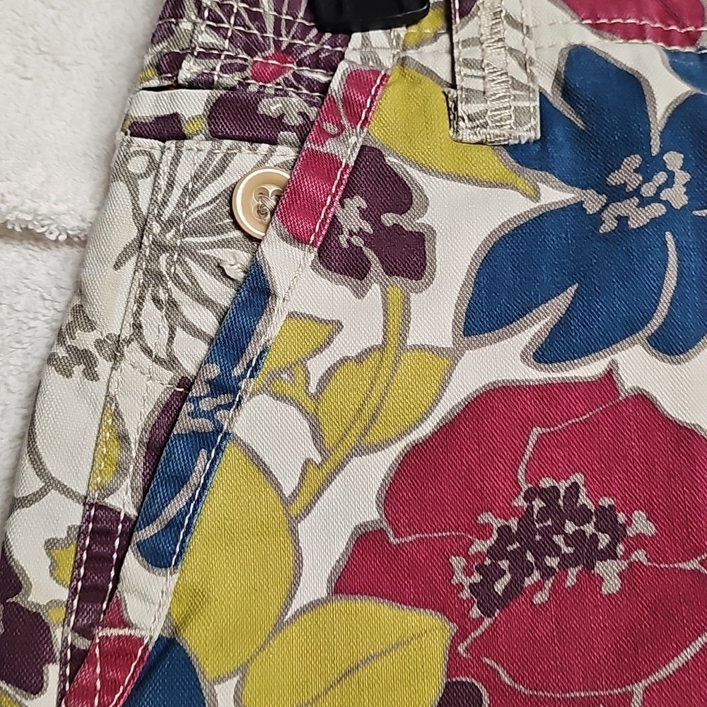 Eddie Bauer Floral Pencil Skirt in White with Blue, Pink & Green - Picture 3 of 7
